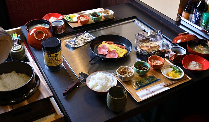 朝食 イメージ