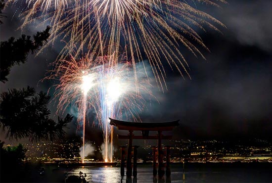 宮島水中花火大会 イメージ